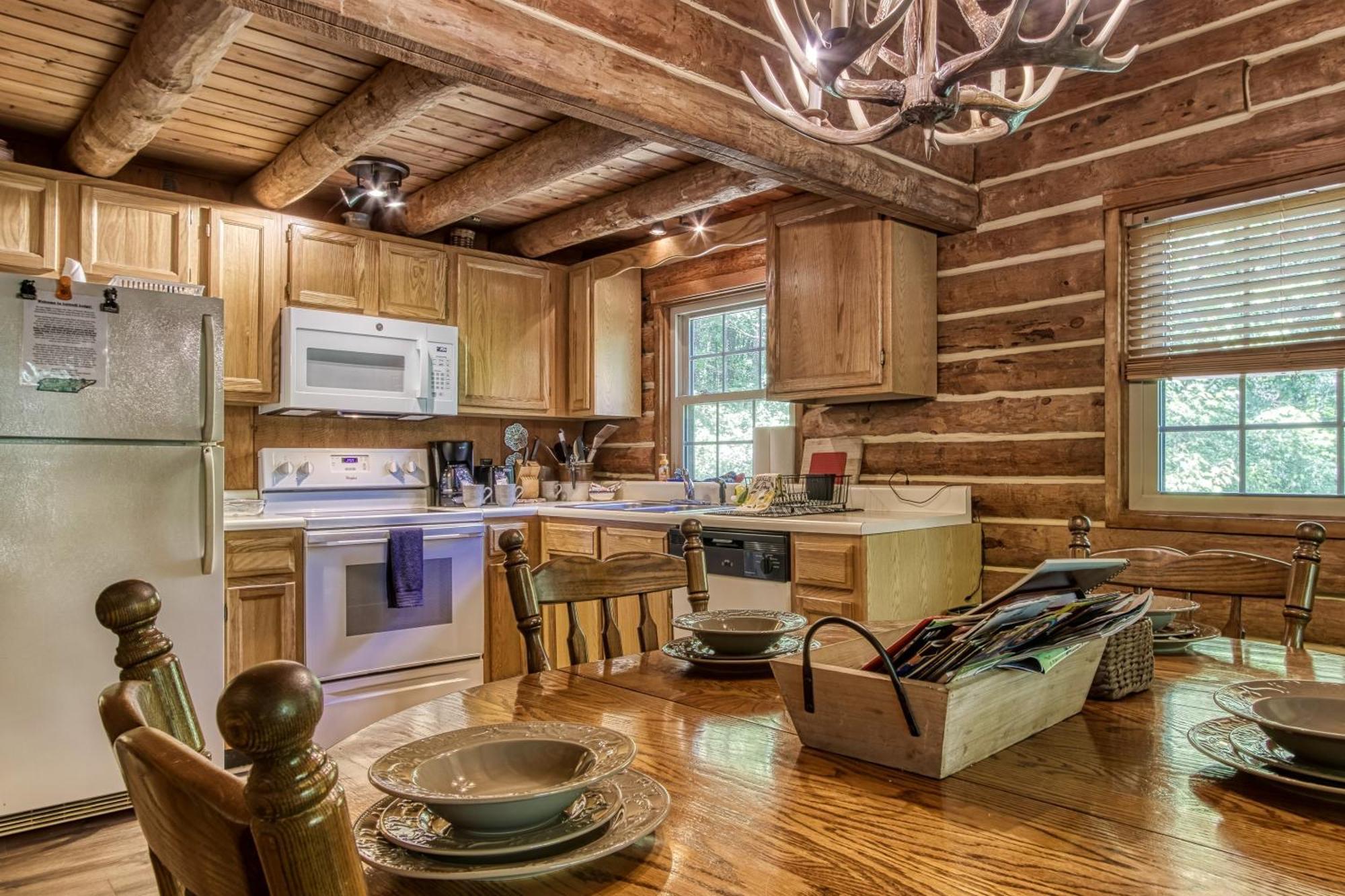 Very Private, Real Log Cabin With Hot Tub! Sevierville Exterior foto