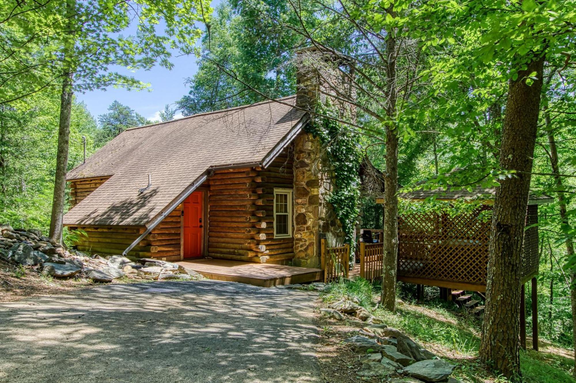 Very Private, Real Log Cabin With Hot Tub! Sevierville Exterior foto